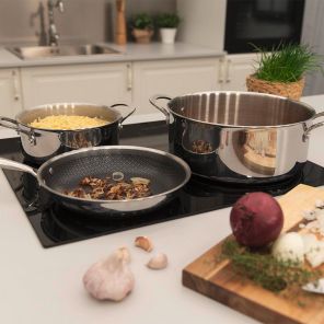 Livington Titan Pan - patelnia z powłoką nieprzywierającą